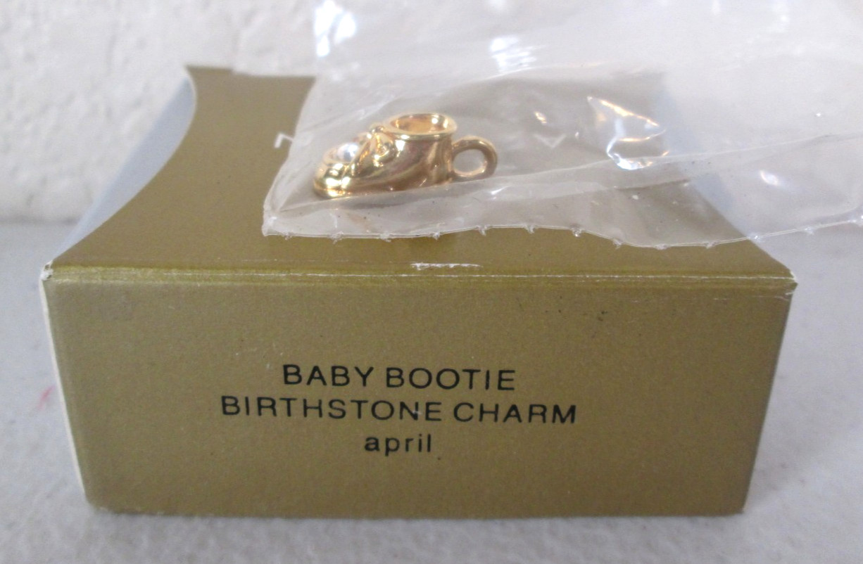 1999 Avon Baby Bootie Birthstone Charm APRIL Simulated Diamond Gold Tone VINTAGE