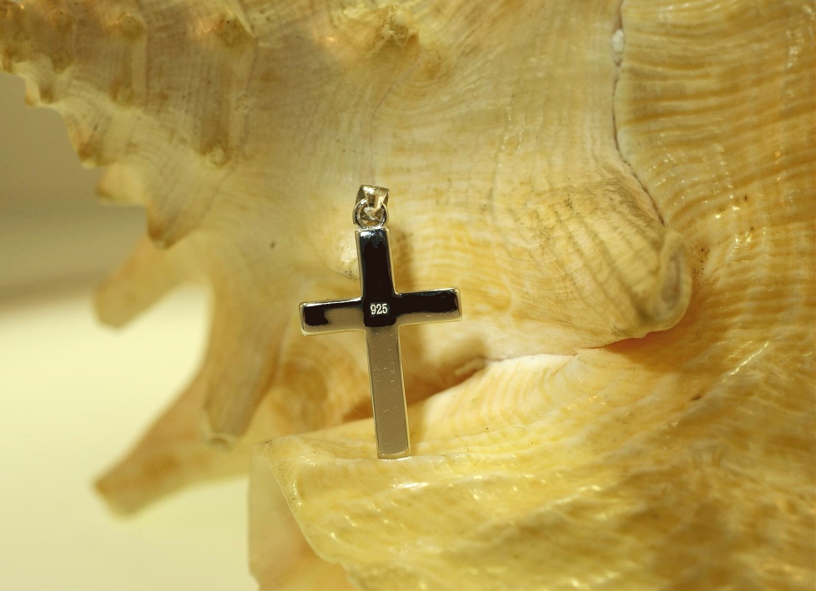 16MM 925 STERLING SILVER GENUINE INLAID HAWAIIAN KOA WOOD LATIN CROSS PENDANT
