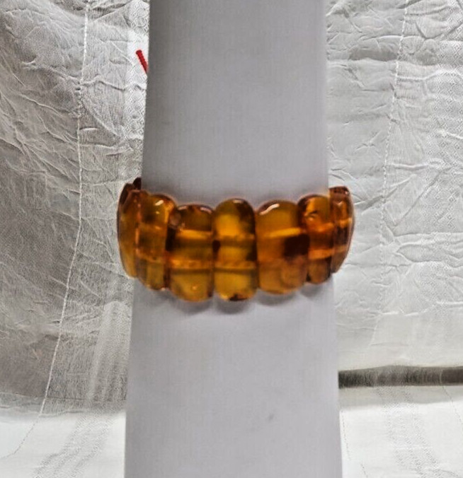 Baltic Amber Stretch Bracelet From Lithuania – Glows Green In UV Light – Vintage