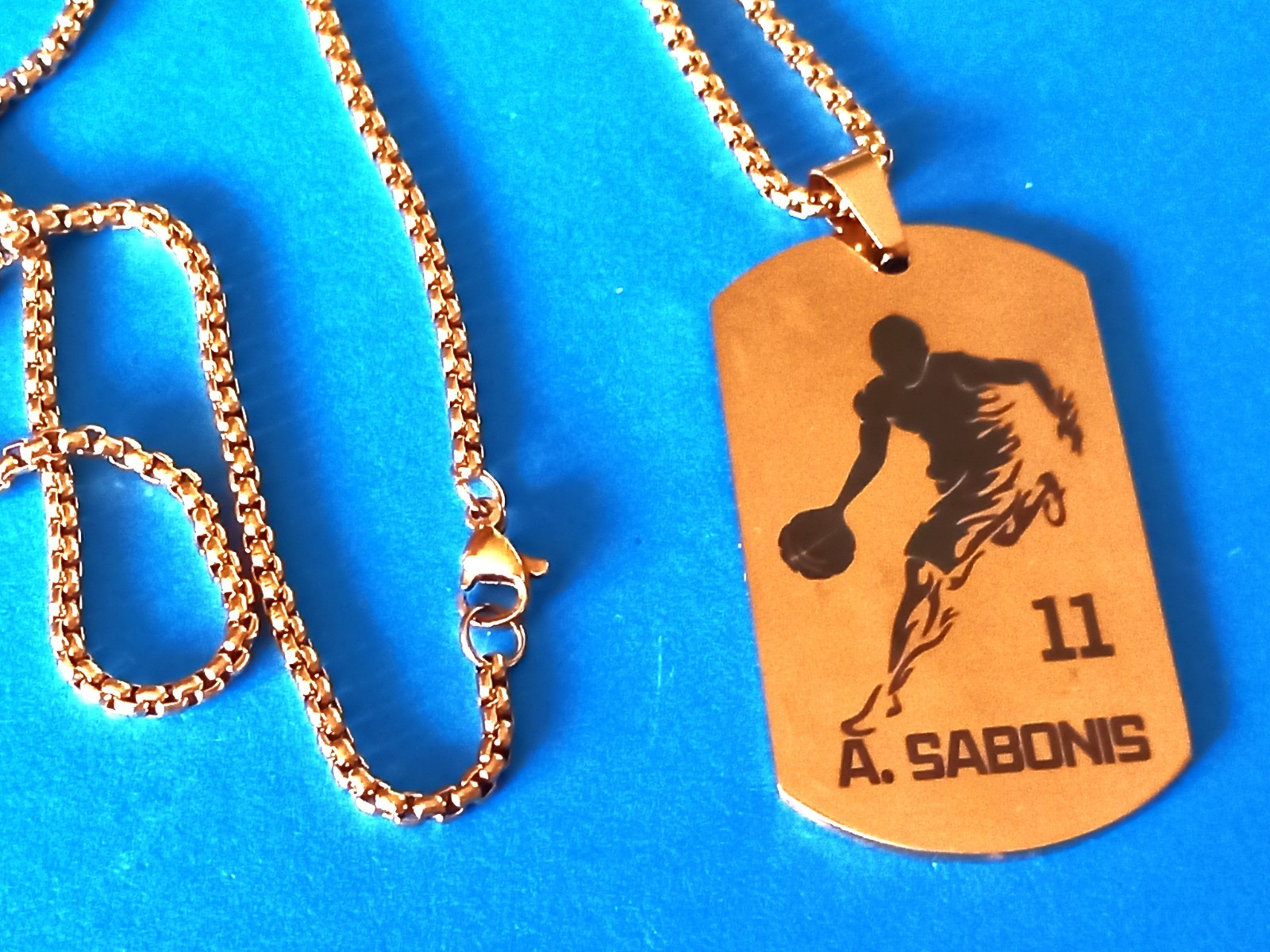 ARVYDAS SABONIS #11 BASKETBALL LITHUANIA NECKLACE and PENDANT SHINY GOLD TONE
