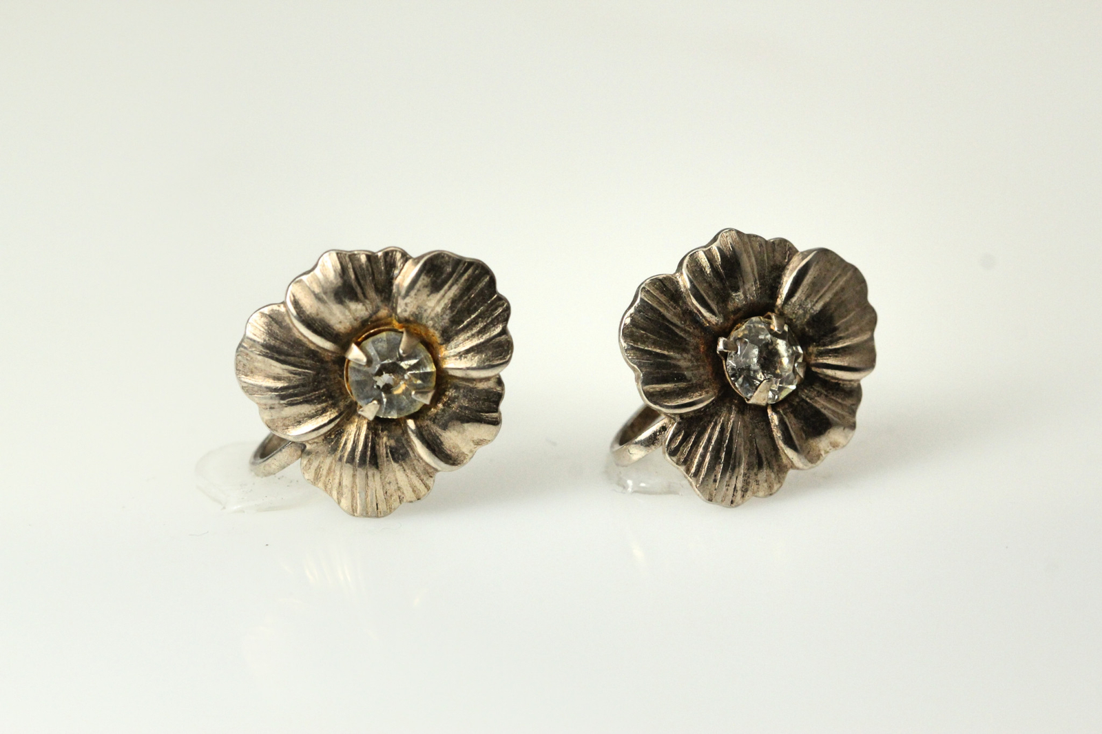 925 Sterling Silver Rhinestone Flower Non-Pierced Screw Back Earrings (EAR3897)