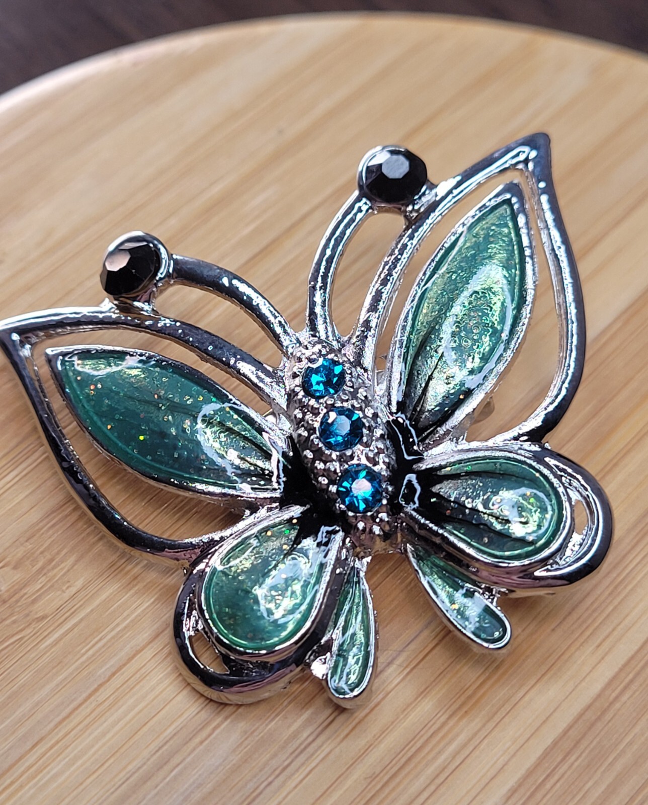 Green & Blue Butterfly Vintage Brooch Bow, Gift bag Included, BRAND NEW
