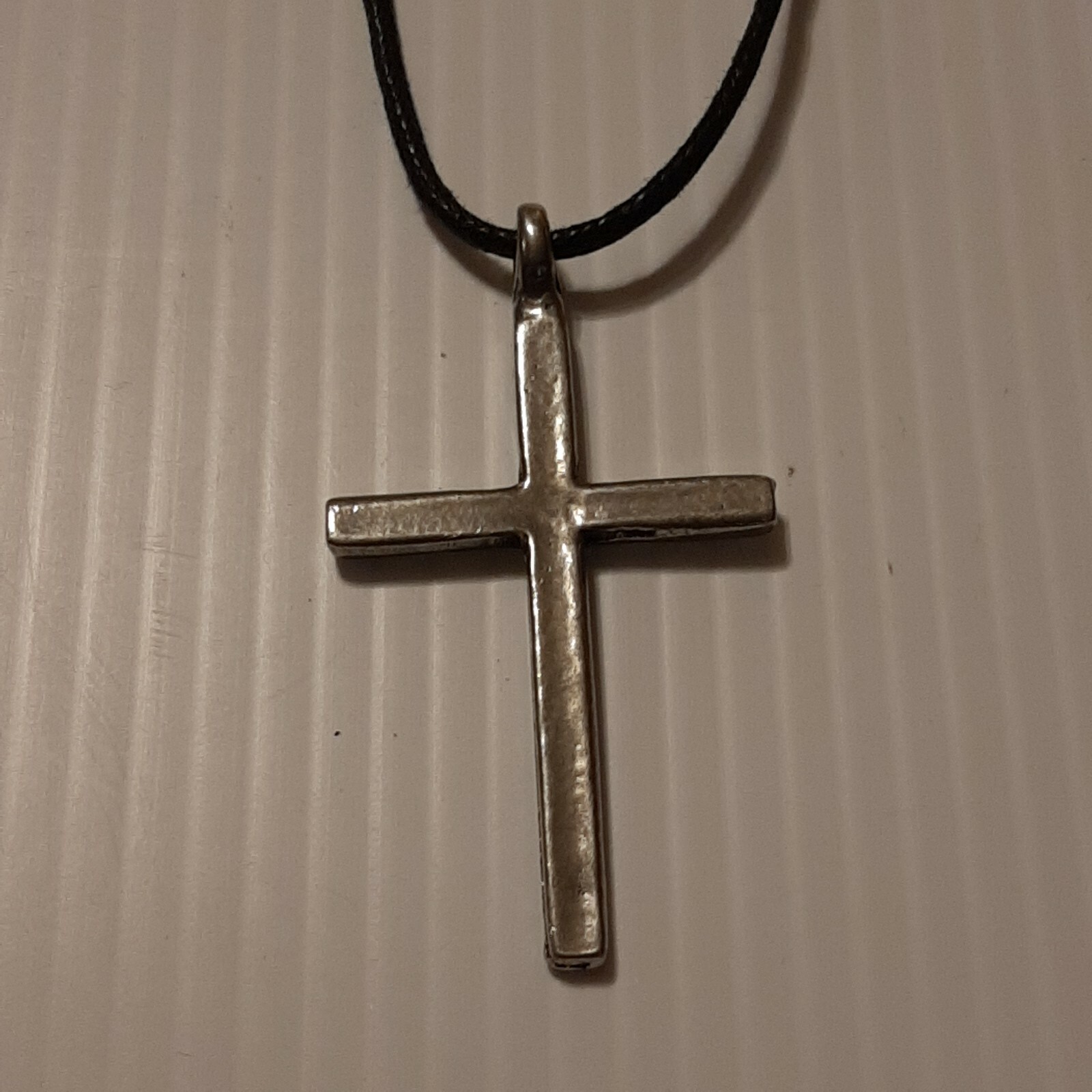 PLAIN CROSS ✝️ Pewter Pendant Charm / 26″ Adjustable Necklace U.S.A.