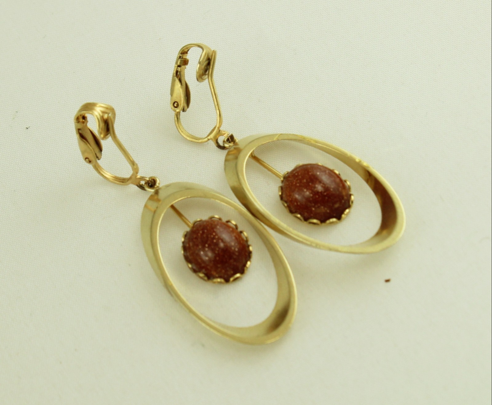 Vintage 1960s Space Age Sunstone in Golden Orbit Faux Pierced Clip Earrings