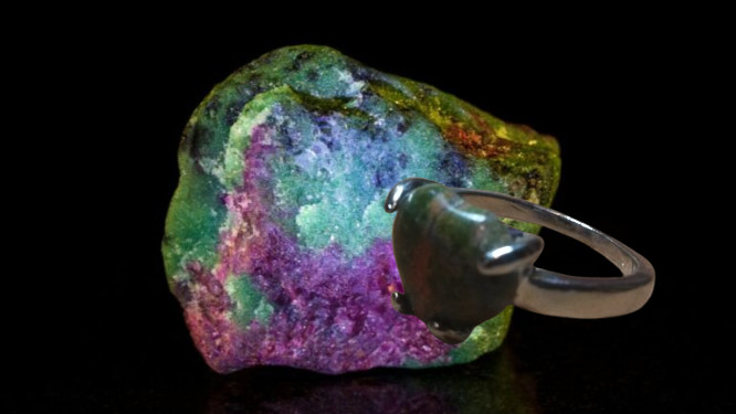 Fashion Natural Anyolite Gemstone Silver Tone Men Women Heart Ring Size 6
