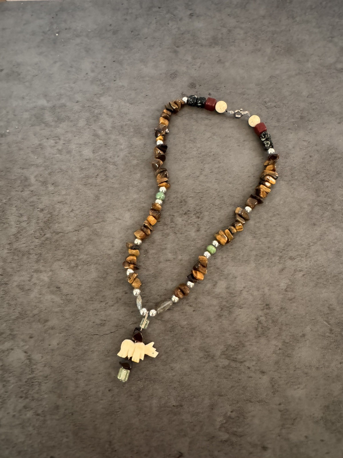 14” Choker Animal Carved Bear Tiger Eye Bead Necklace w/Bear Pendant Tribal Boho
