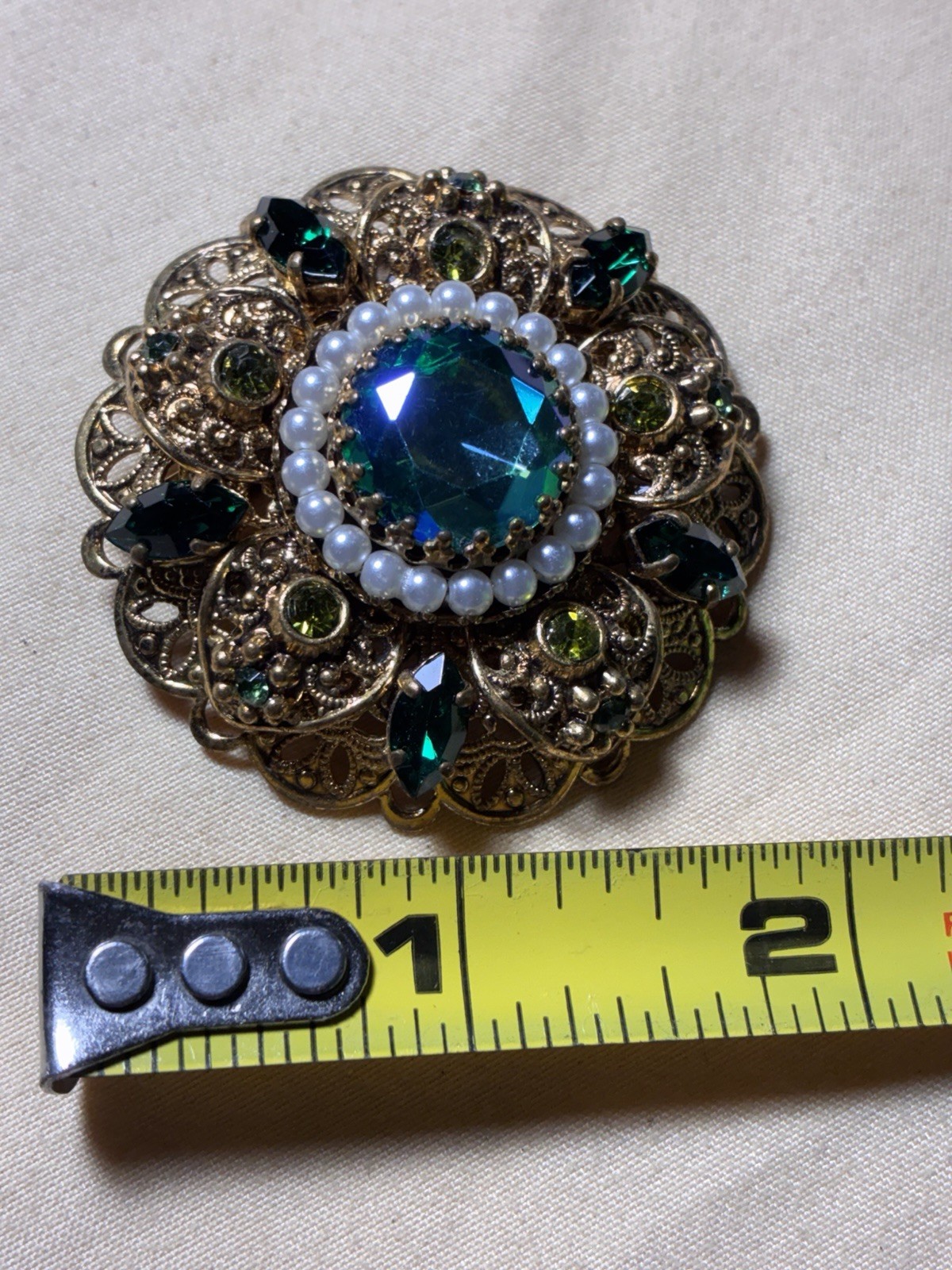 Vintage Layered Filigree Emerald Olivine Rhinestone Faux Pearl Halo Brooch