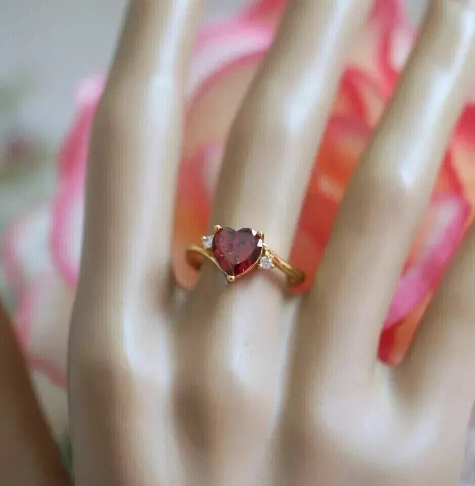 1Ct Heart Cut Simulated Red Garnet Women’s Wedding Ring 14k Yellow Gold Plated