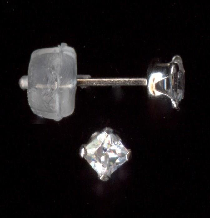 New 10K Solid White Gold 3mm Princess Cut Clear Crystal CZ Solitaire Earrings UZ