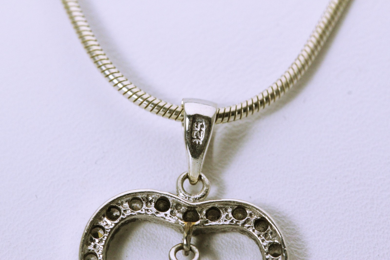 925 Sterling Silver CZ Heart Pendant on a 16″ Serpentine Chain 9.1g (NEC1009)