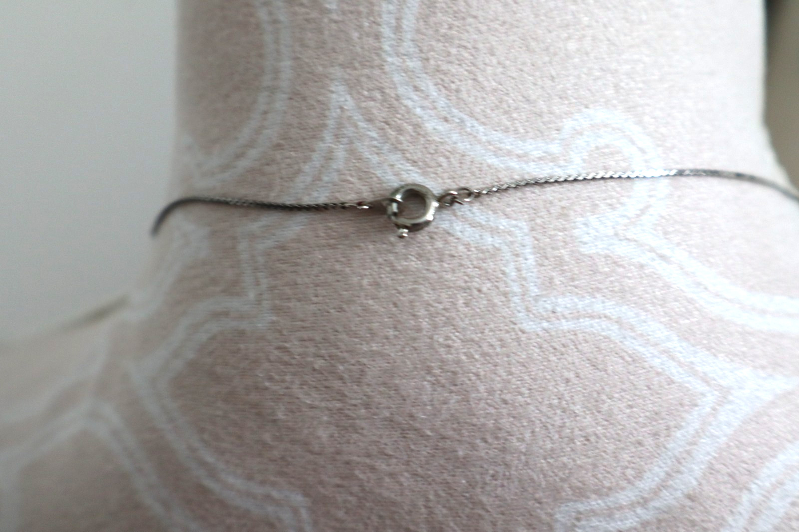 Vintage 16″ Juvenile Gold Chain Necklace w. Pendant Diamond Chip Spring Ring