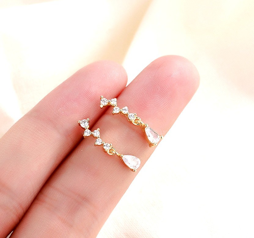 0.80Ct Pear Cut Simulated Diamond Fancy Drop Earrings In 14k Yellow Gold Plated