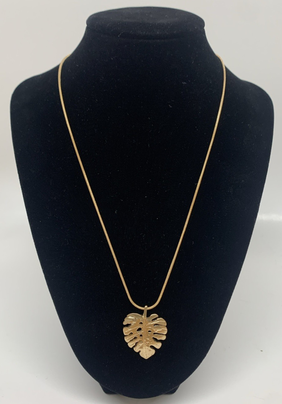 Plunder Necklace (New) Monstera Leaf – GOLD CHAIN 18″-20.5″