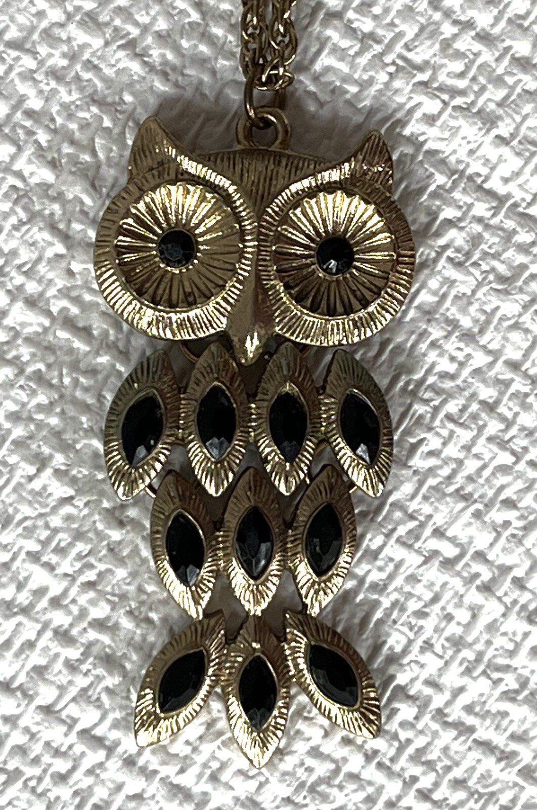 Halloween Owl Necklace Articulated Pendant Gold-toned Black Bead Eyes & Feathers