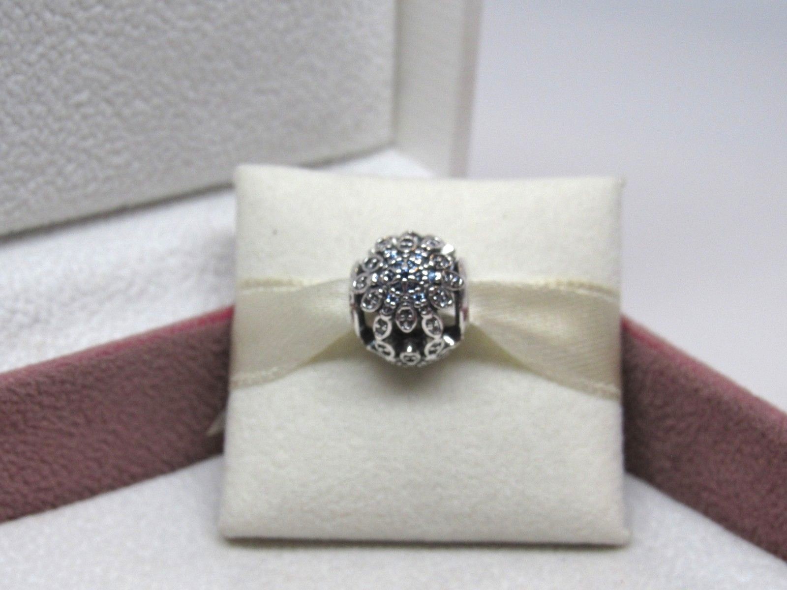 New NO BOX Pandora Crystalized Snowflakes Charm 791760NBLMX Holiday Winter
