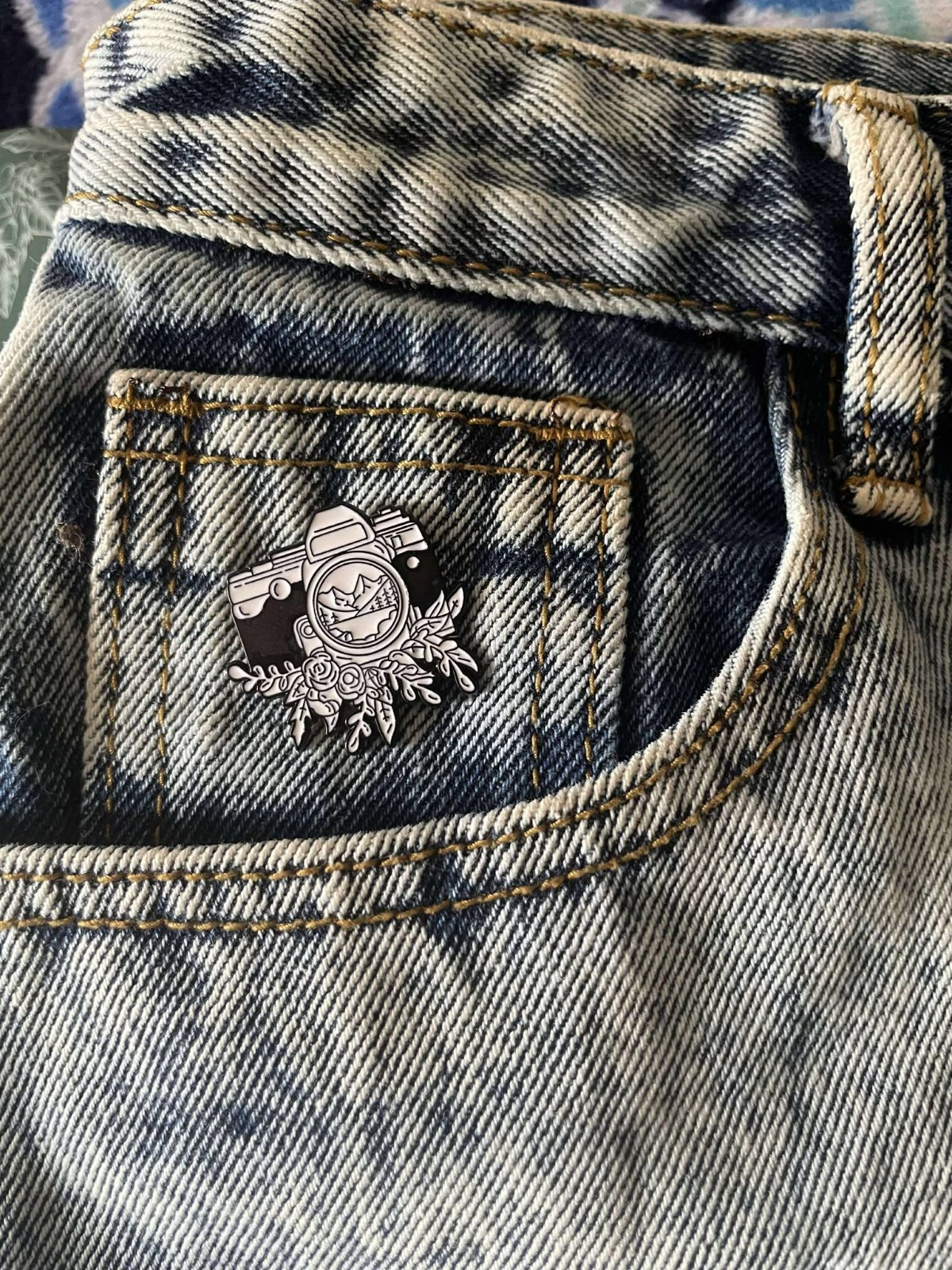~Camera ~Enamel Pin Badge ~Nature ~Travel ~Mountains ~Flowers