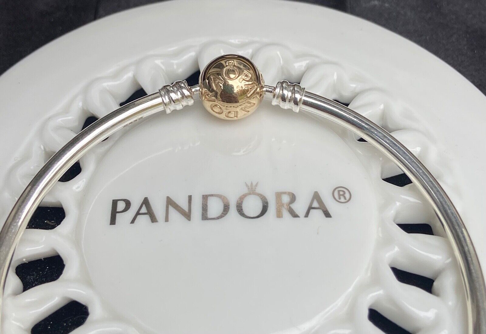 Authentic Pandora MOMENTS Bangle #590718