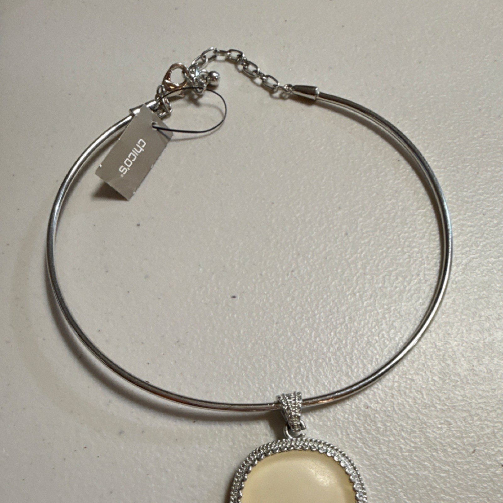 Chico’s Silver Cream Statement Pendant Necklace Three Round Pendants Lobster