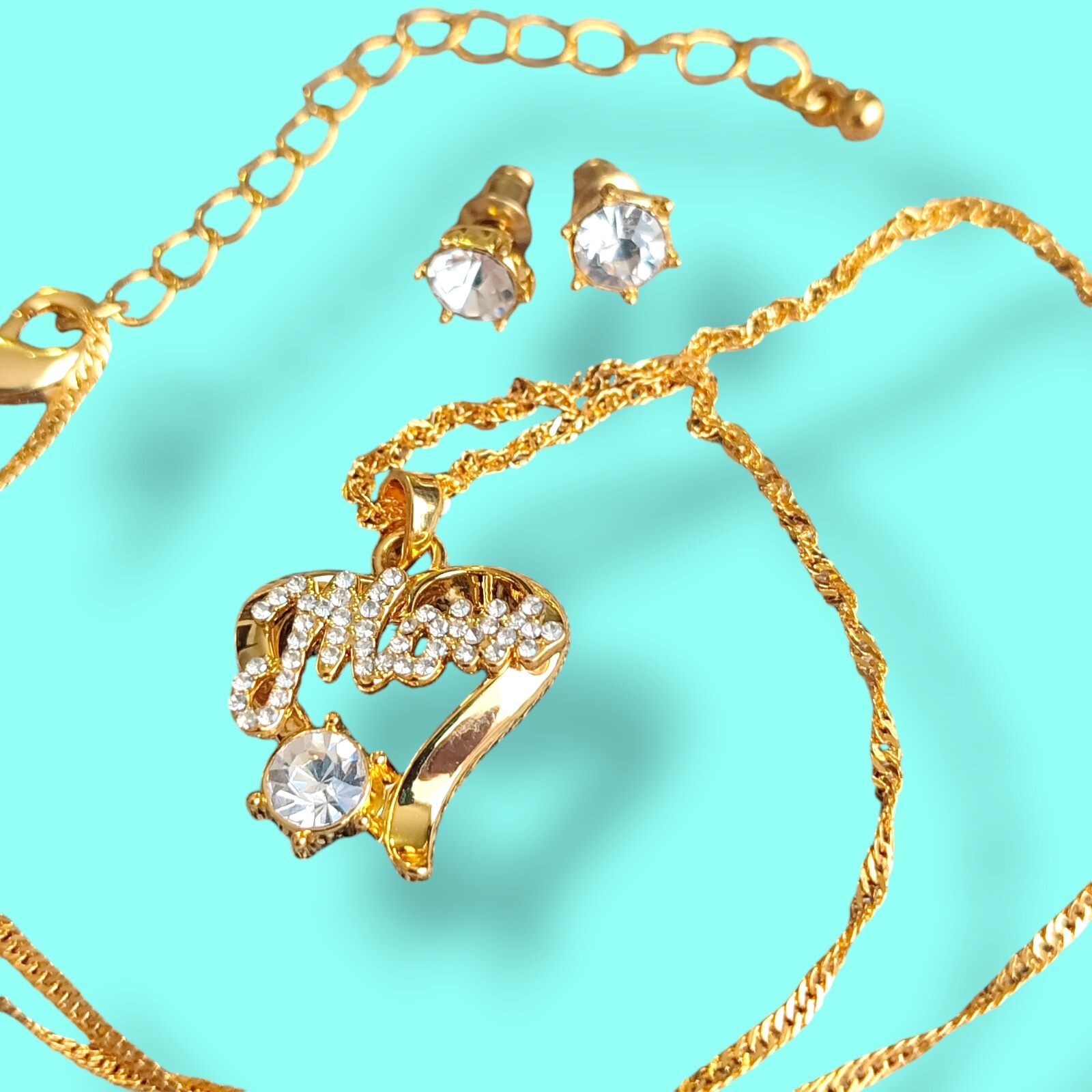 19in Gold Tone Clear Rhinestone Mom Necklace And Stud Earrings