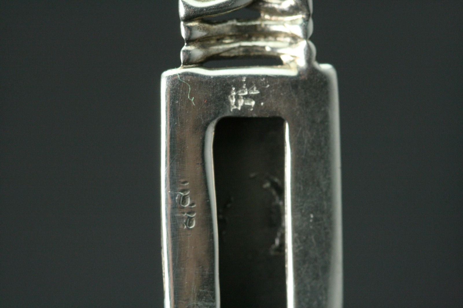 925 Sterling Silver Onyx Ornate Design Dangle Pendant 5 Grams (PEN2069)