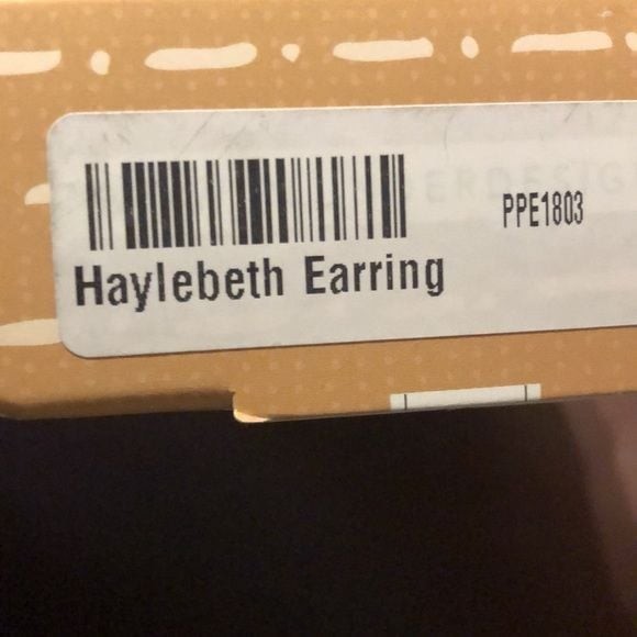 Plunder Haylebeth Earring! NIB