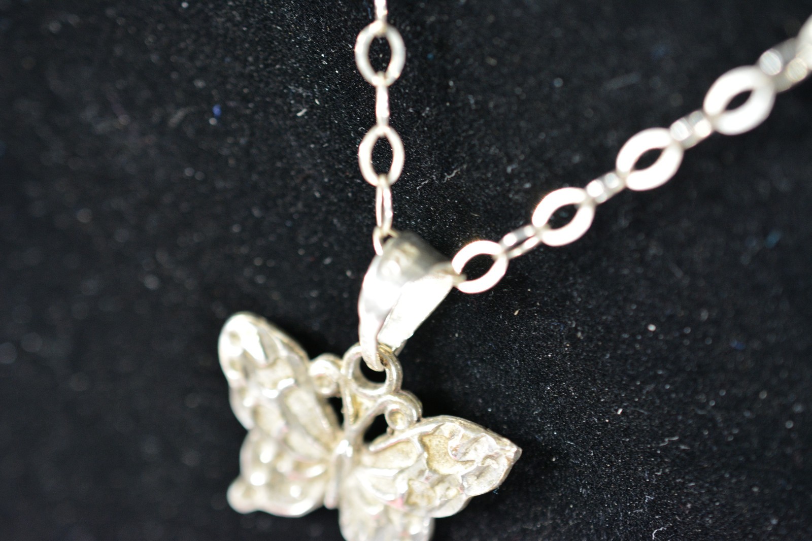 Stirling Silver .925 Butterfly Necklace 18″ 5 GRAMS