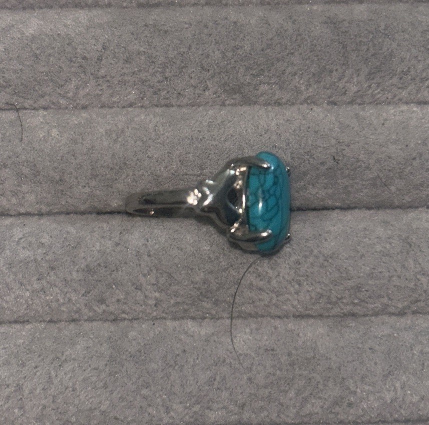 Turquoise simulated stone silver tone ring size 5 1/4.