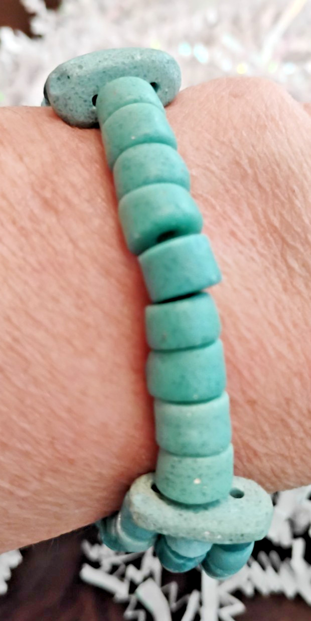 NWT Global Mamas Fair Trade Stretch Bracelet Recycled Glass Ghana Boho