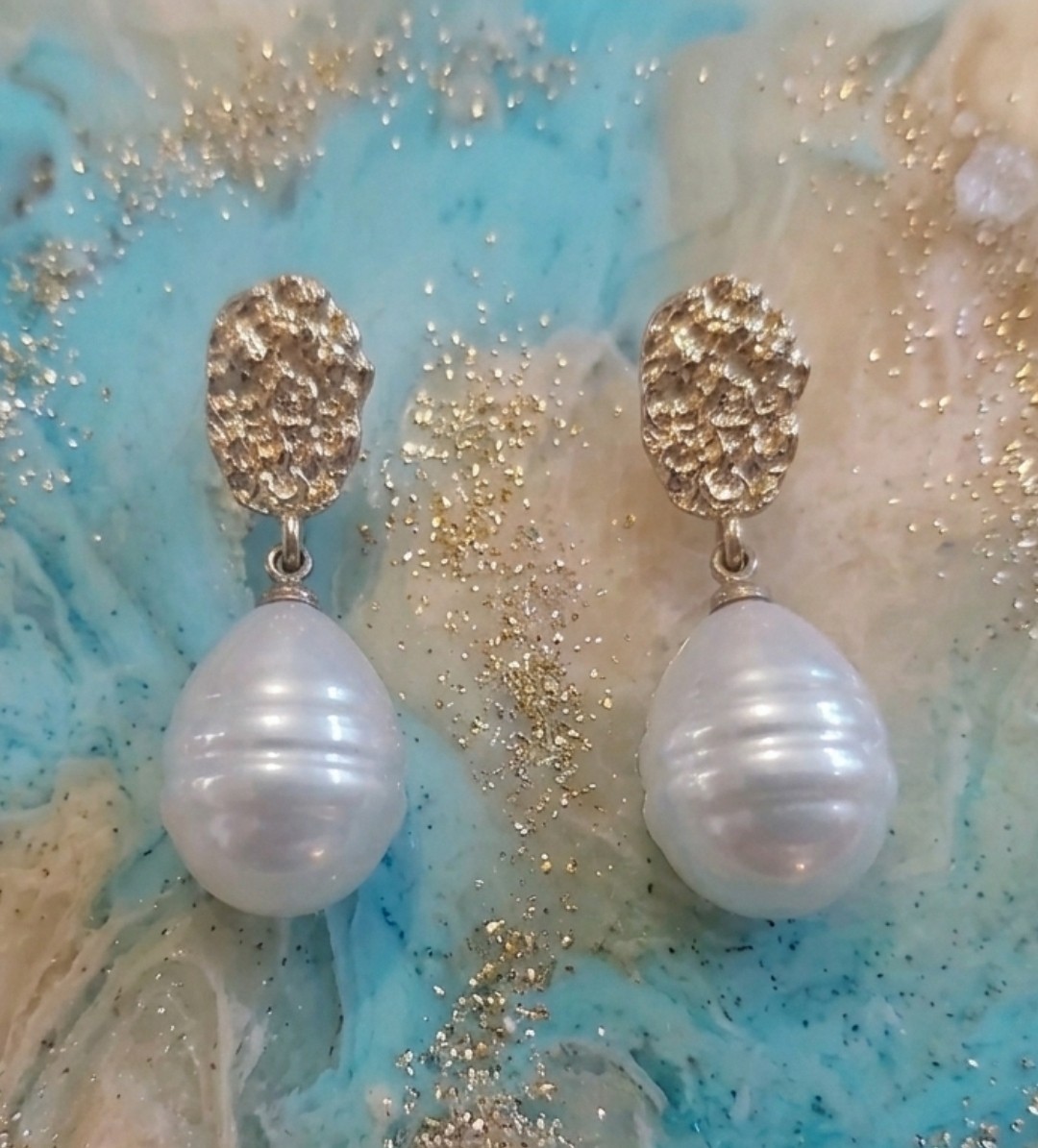 White Faux Pearl Teardrop DangleEarrings Textured Gold ToneStud Elegant