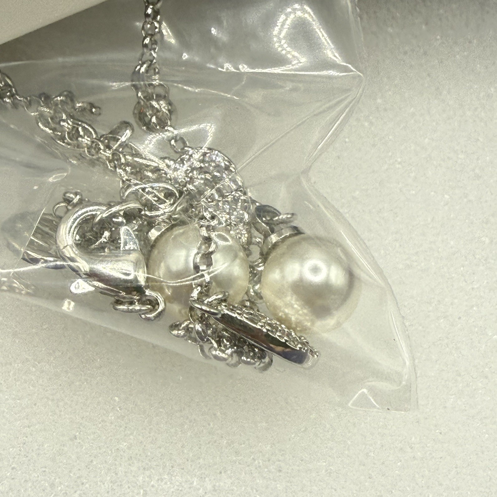 NK17296 Bomb Party NK17296 – Classic And Timeless Ceramic Pearl – rhodium plated