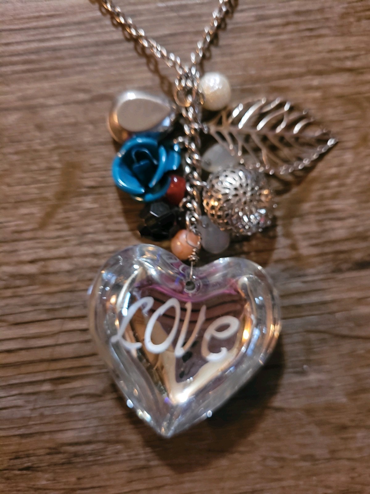 Acrylic Puffy Heart Says Love Dangle Drop Cha Cha Pendants Silver Tone Chain
