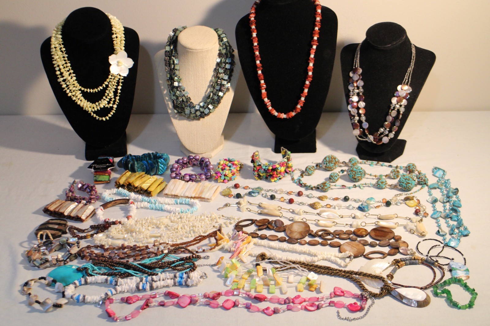 SHELL COSTUME JEWELRY LOT — 4 LBS. 6 OZ.