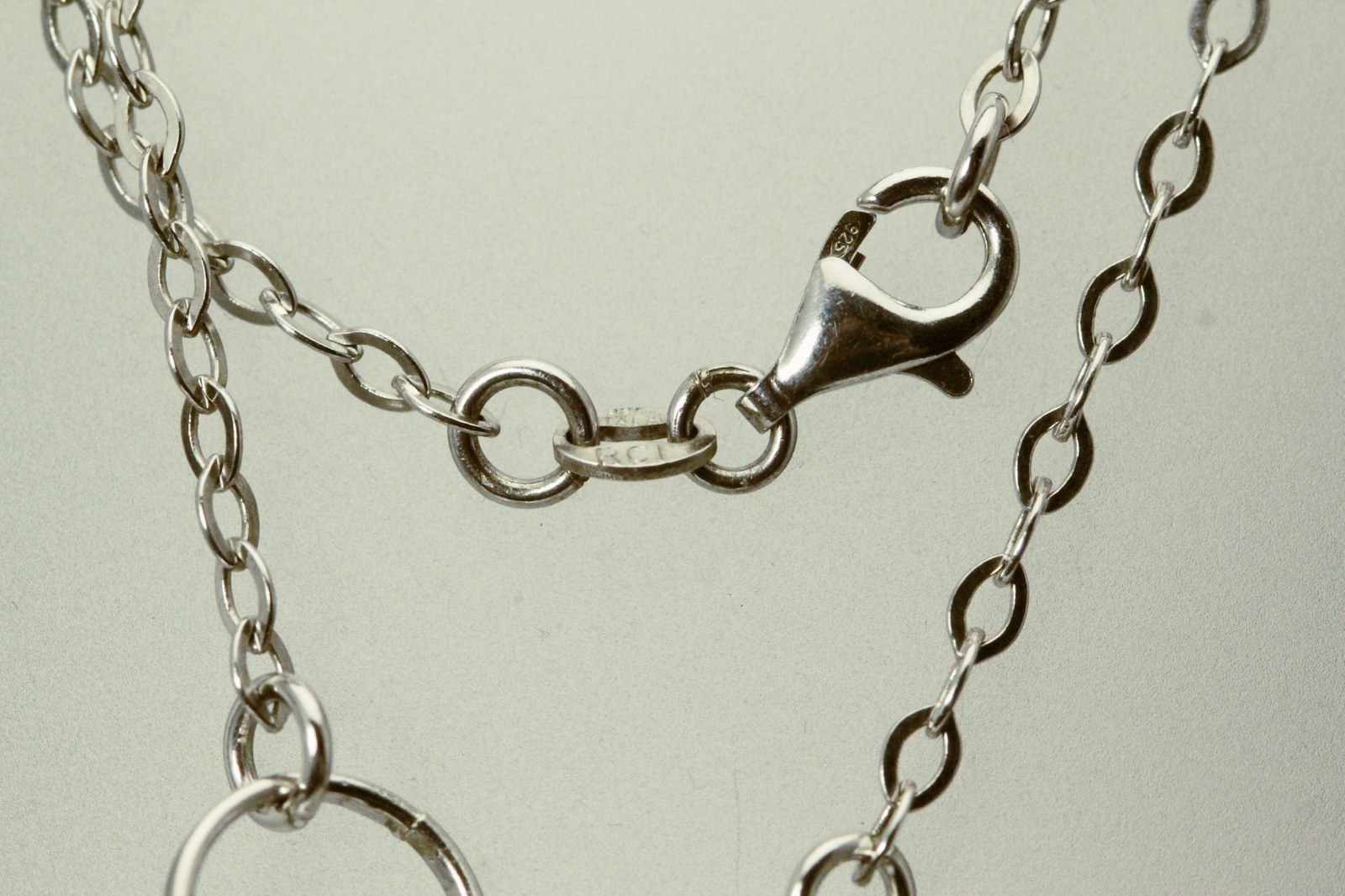 925 Sterling Silver Circle Hoops Station Necklace 13.3 grams (NEC5695)