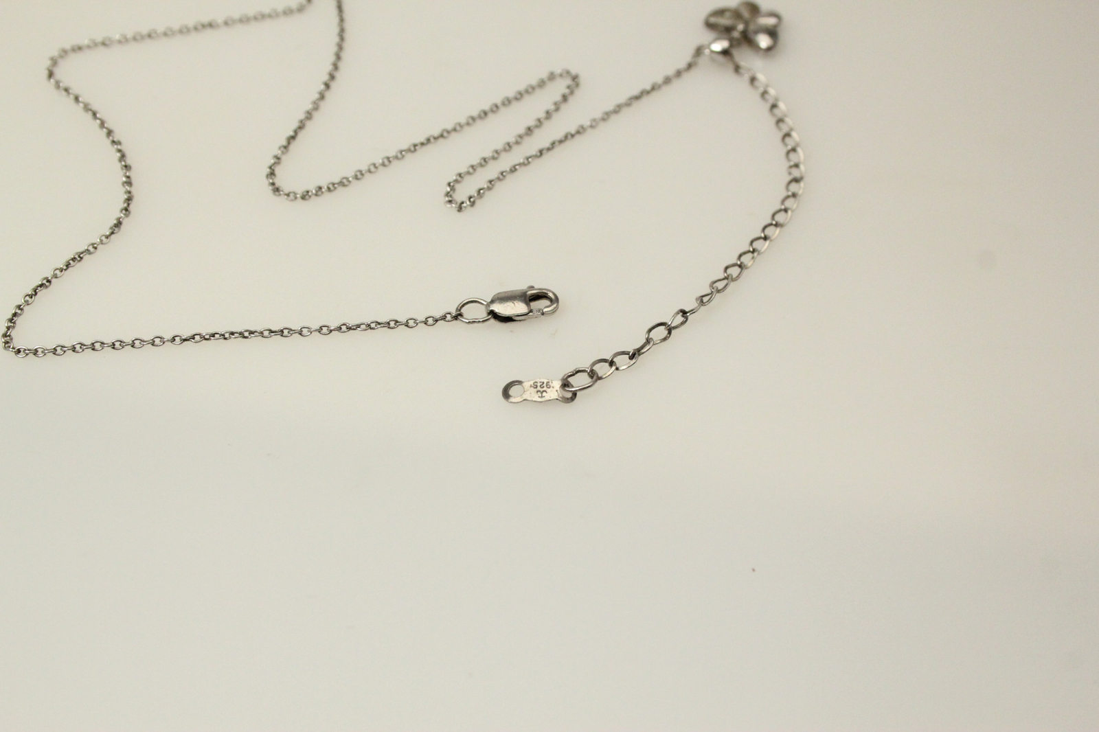 Small Butterfly 925 Sterling Silver Necklace 2.7 Grams 17 Inches Long (NEC4717)