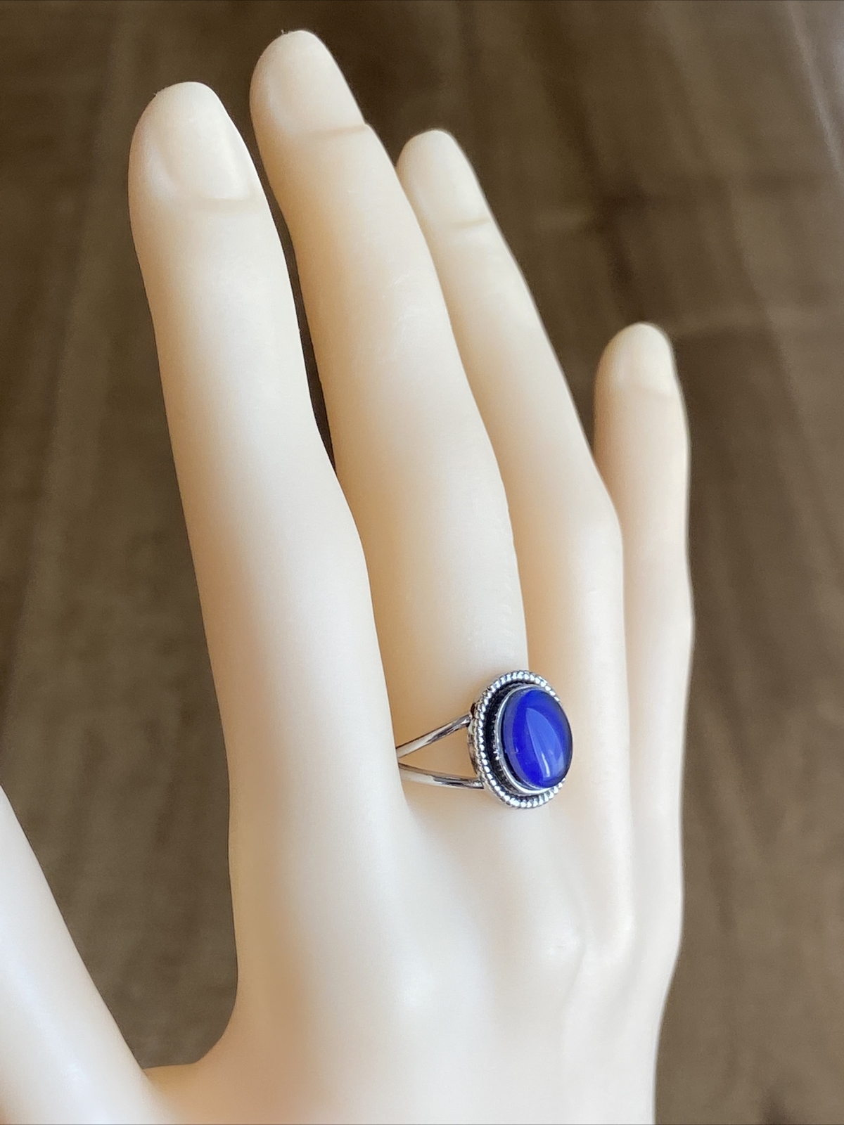 Vintage Style Oval Design Size 6.5 Zinc Alloy Mood Ring +Gift Box + Color Chart
