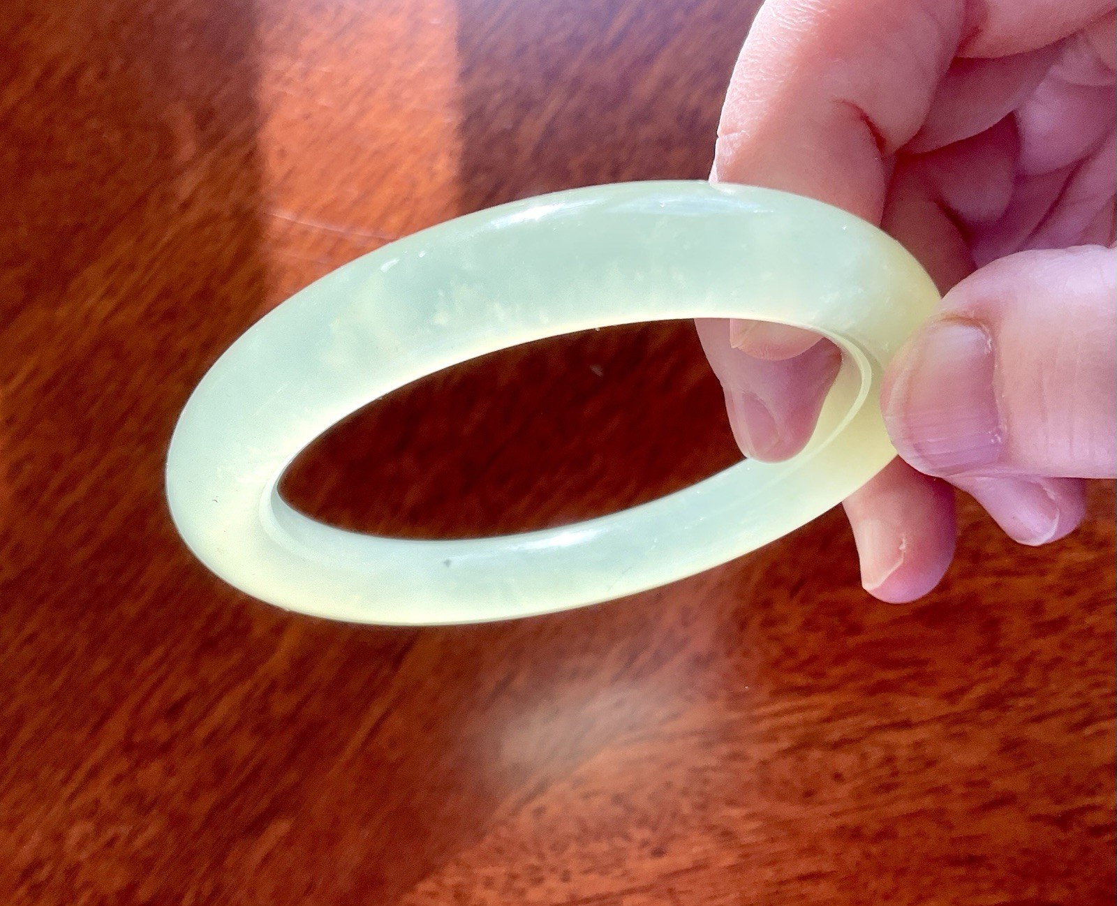 Beautiful Vintage Natural Ice Green Transparent Serpentine Bangle, 59MM