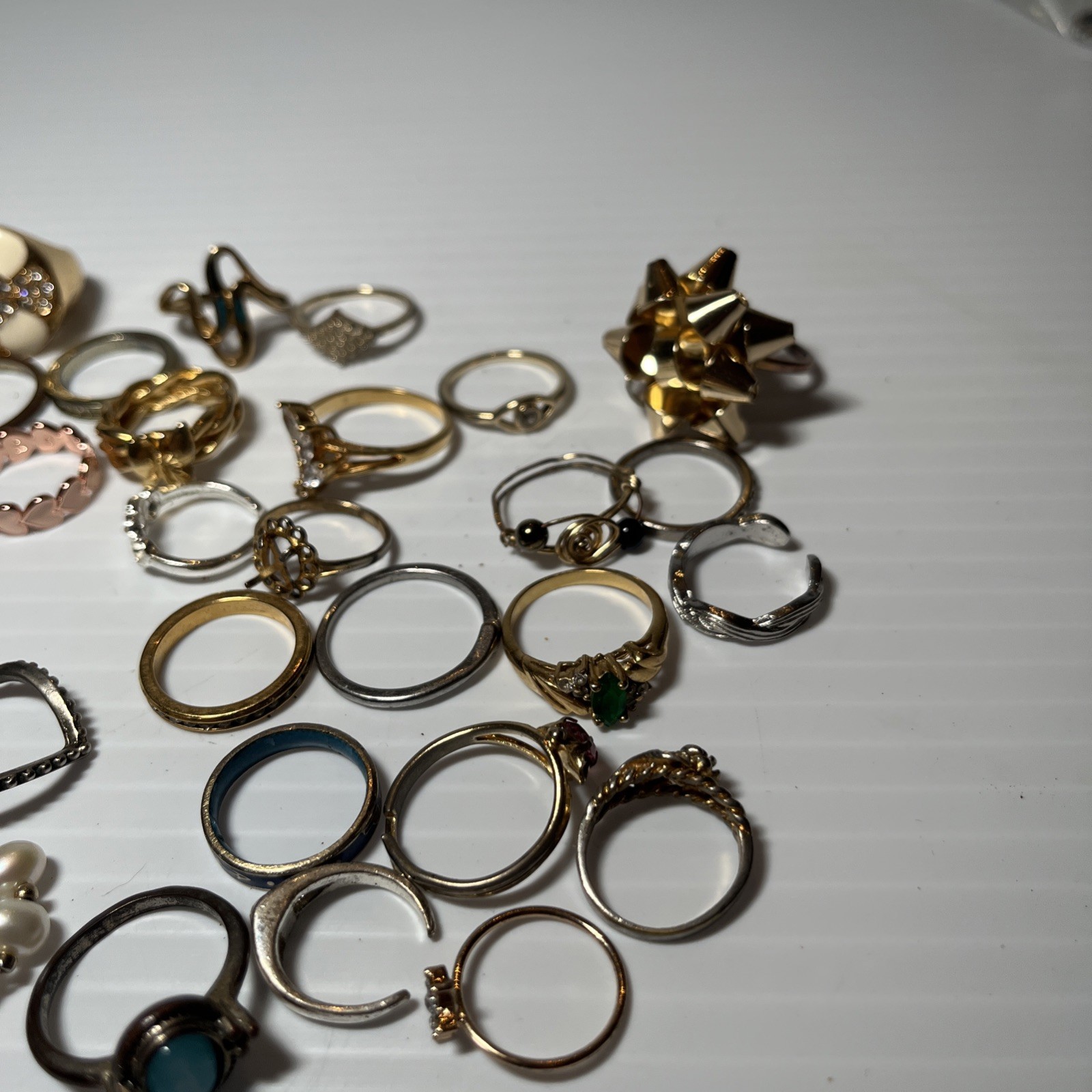 40 GOLD & Silver TONE FASHION RINGS VARIOUS SIZES & STYLES Assorted Sizes