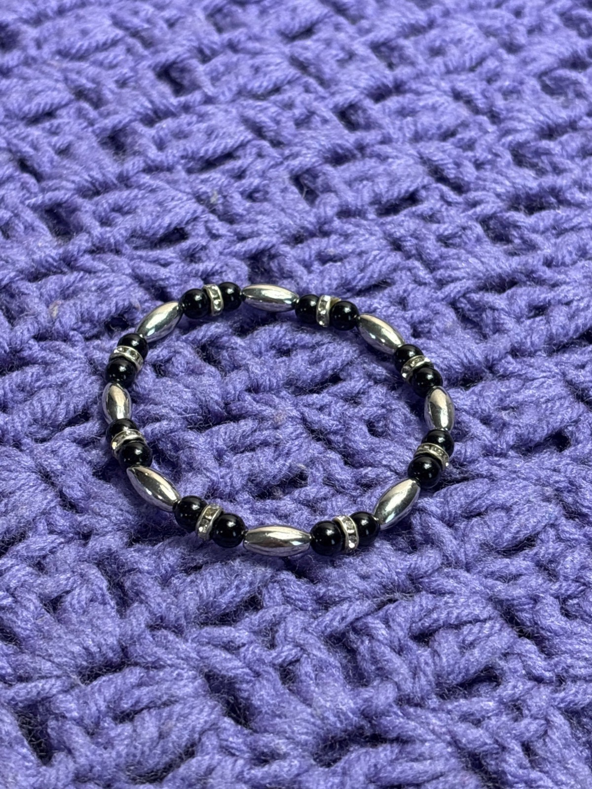 Silvertone Black Clear Rhinestone Beaded Stretchy Bracelet 6.5 inches Unstretch