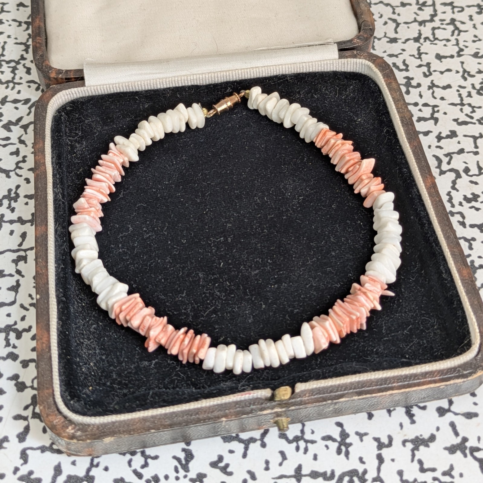 Vintage Retro Pale Baby Pink White Puka Shell Anklet Bracelet Stone Chips Beads