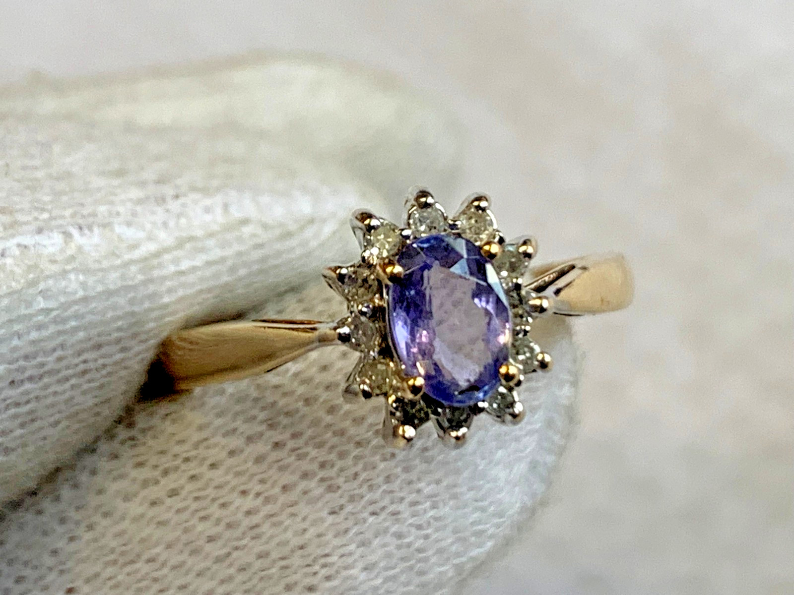 10K Yellow Gold Diamond Ring 2.22g Fine Jewelry Size 6.5 Amethyst Color *READ*