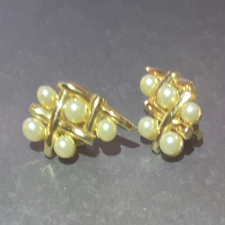 Vintage Trifari clip on earrings, pearl and gold tone