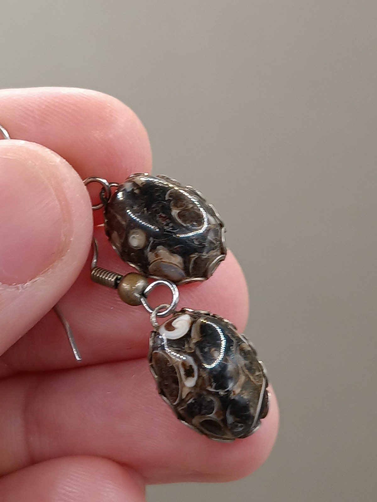 Vtg Turritella Agate Fossil Dangle Earrings