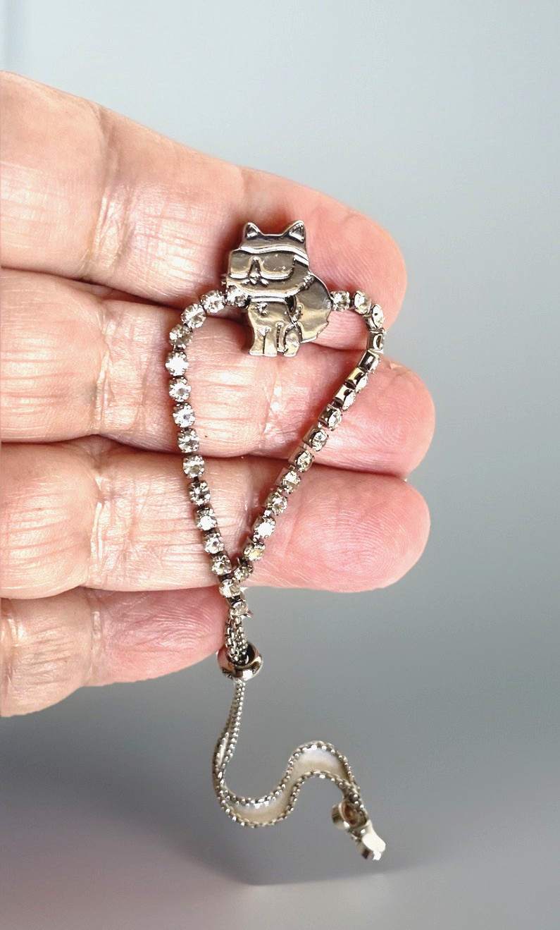 Karl Lagerfeld Silver Tone Bracelet Rhinestones & Cat Charm 4-1/2″ – 8″Long