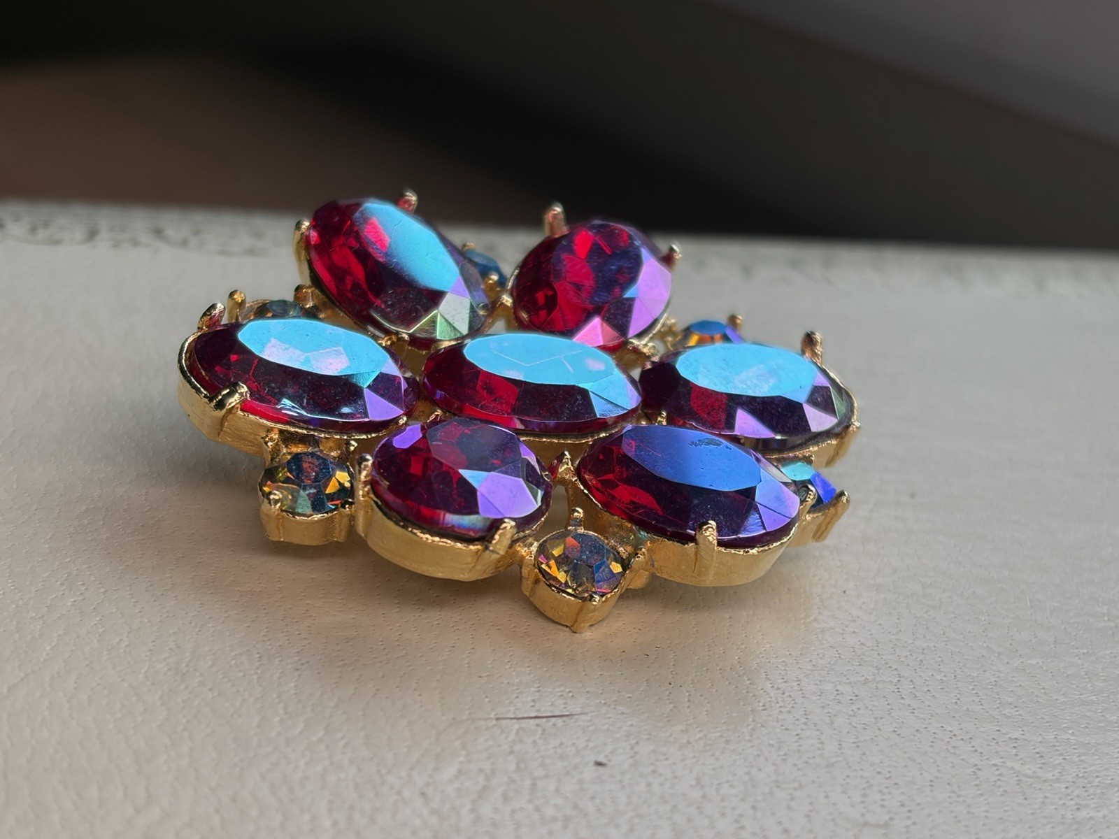 Vintage Gold Tone Red AB Oval Rhinestone Flower Brooch Pin Beauty Theme