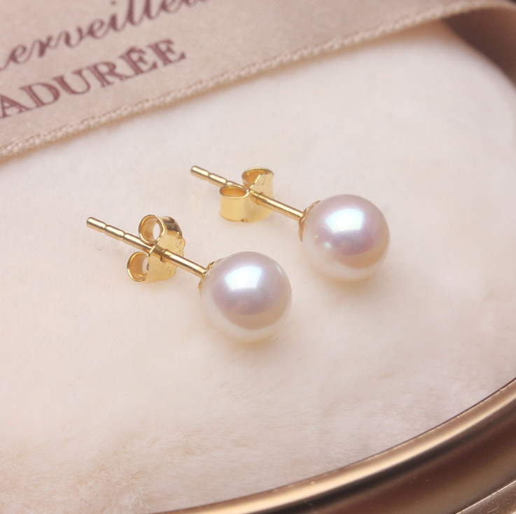 10k Gold Genuine 5-5.5mm ROUND 4A Freshwater White Pearl Stud Earrings Gift Box