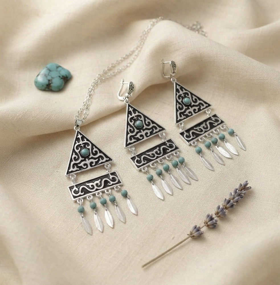 Jewellery Set Vintage Silver Turquoise Embellish Small Tassels Totem Set