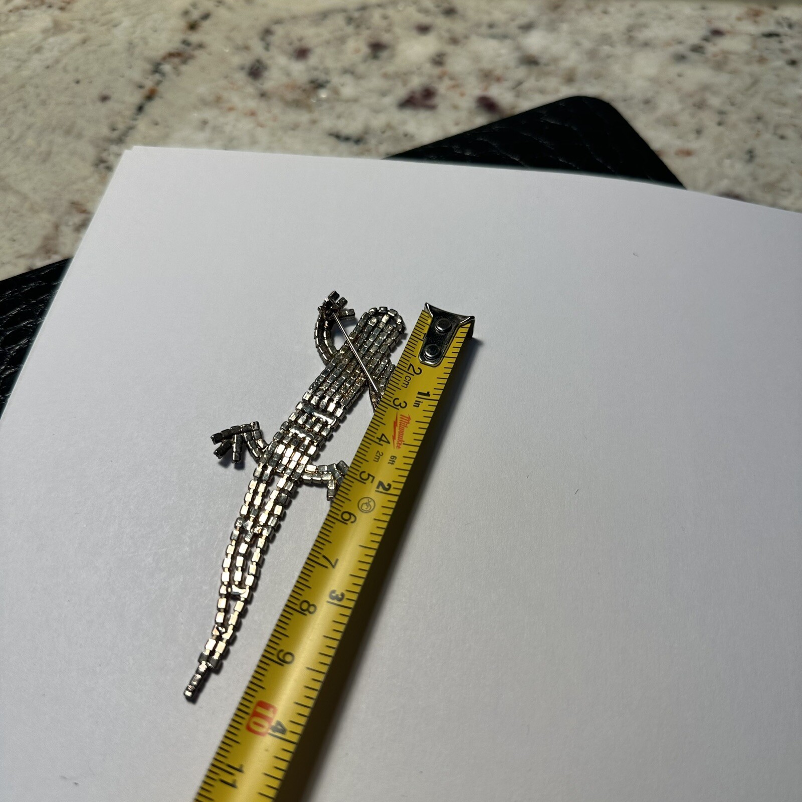 Prong Set Rhinestone Novelty Lizard Brooch Pin With Green Eyes