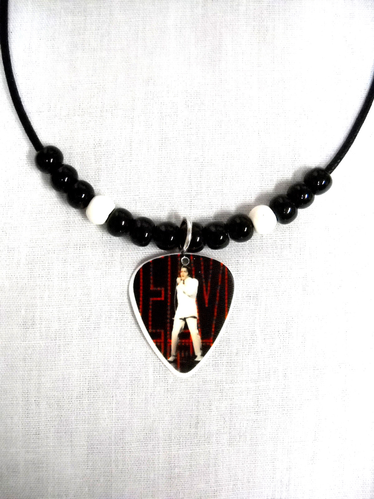 68 TV SPECIAL COLOR ELVIS PRESLEY PHOTO GUITAR PICK PENDANT ADJ NECKLACE w BEADS