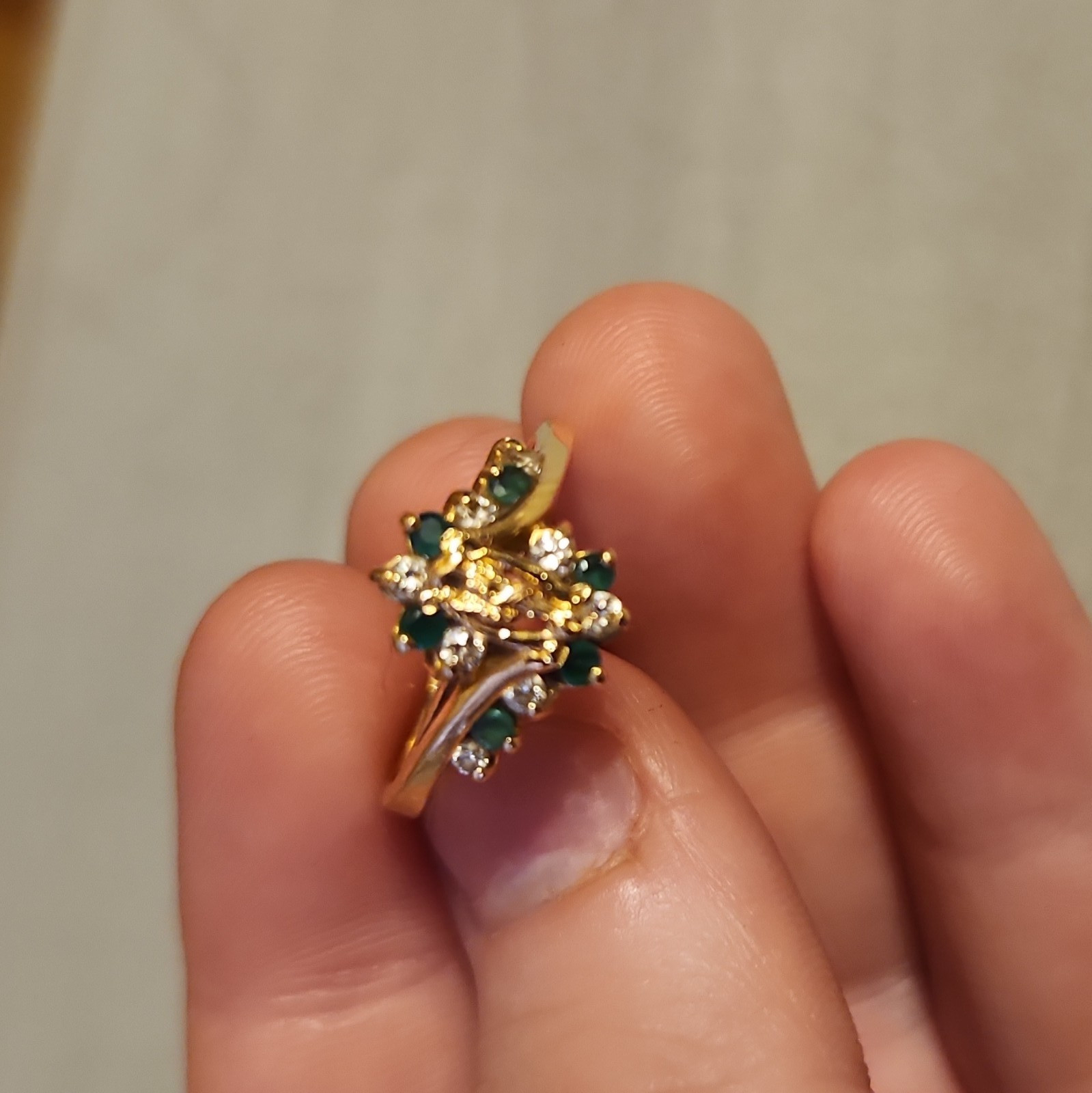 Pretty Angel With Wings Emerald and Diamond 14k Yellow Gold Ring