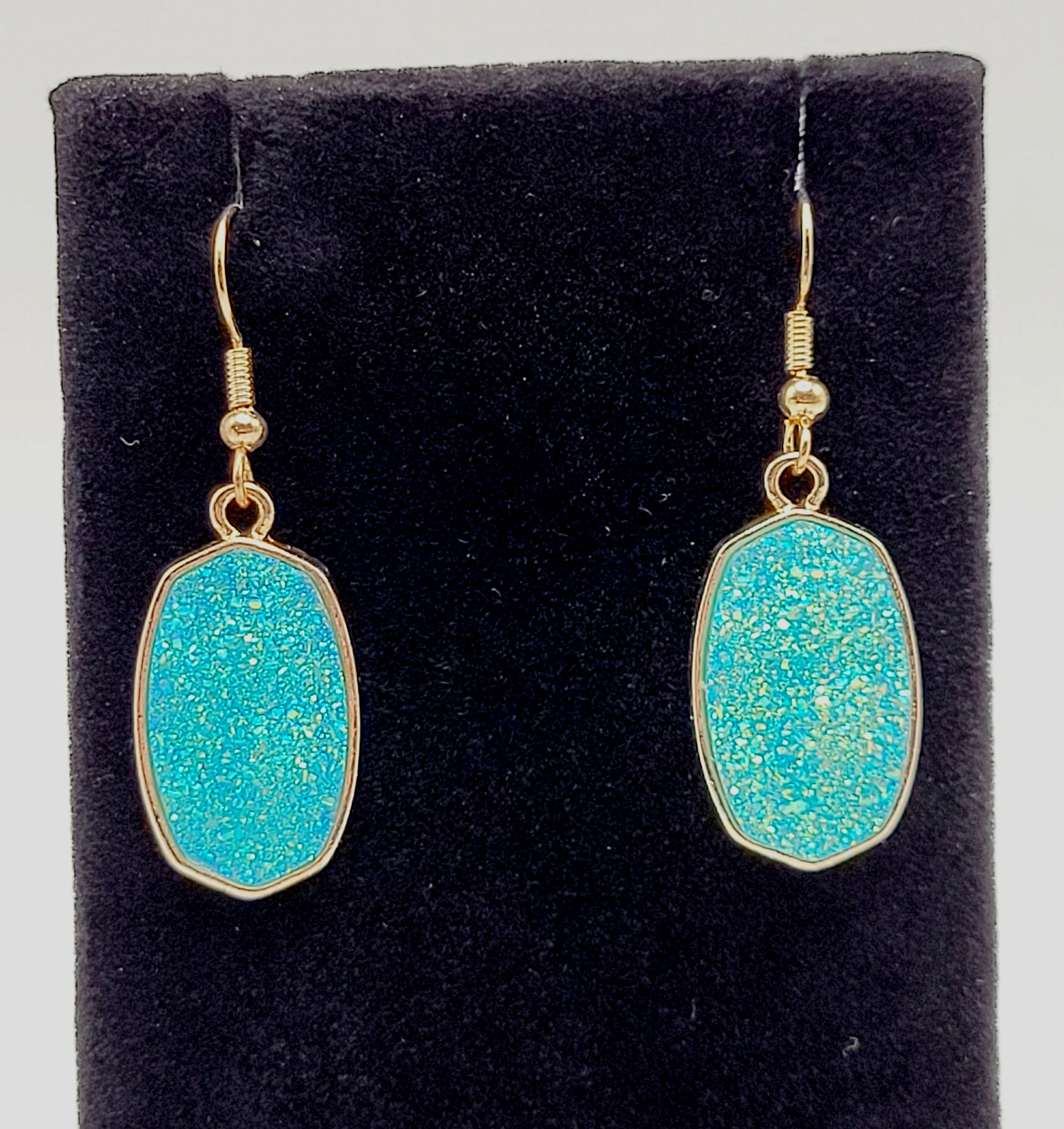 Modern Sparkle Faux Druzy Turquoise Color Gold Tone Pierced Hook Dangle Earrings